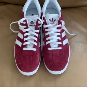 Men’s 8.5 Adidas Gazelle sneakers
